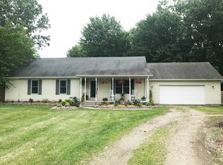 21785 Rust Rd, New Boston, MI 48164