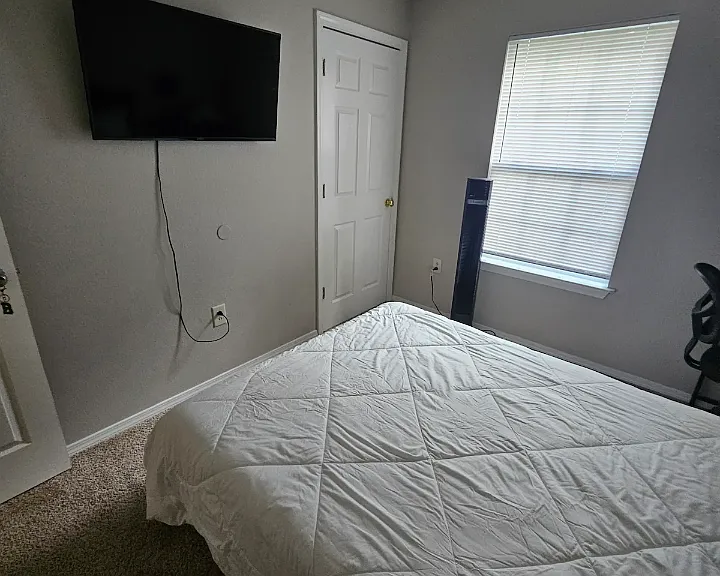6 Georgia Dr — Photo 2