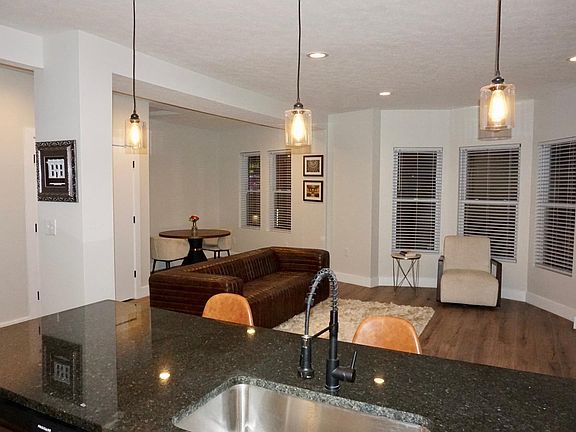 2nd image of 5902 Denison Ave #5904