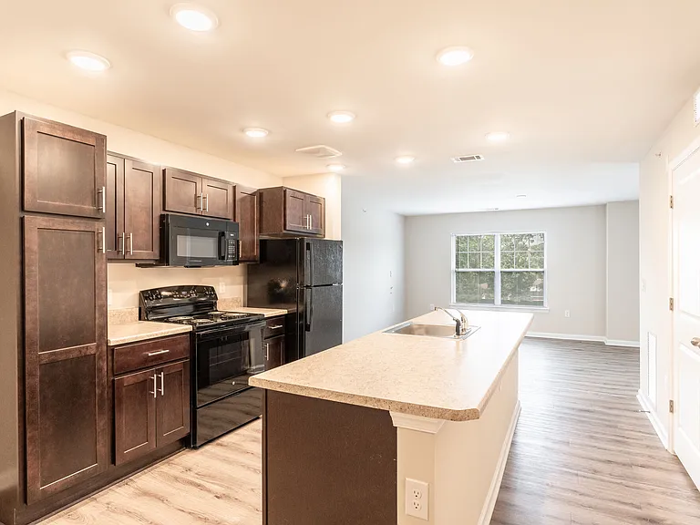 The Arbors at Hull Street Senior Apartments — Photo 8