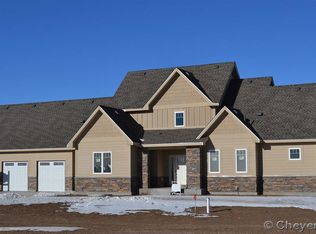 1570 Scenic Ridge Dr, Cheyenne, WY 82009