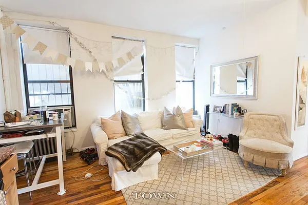 Rented by Town Residential | media 20