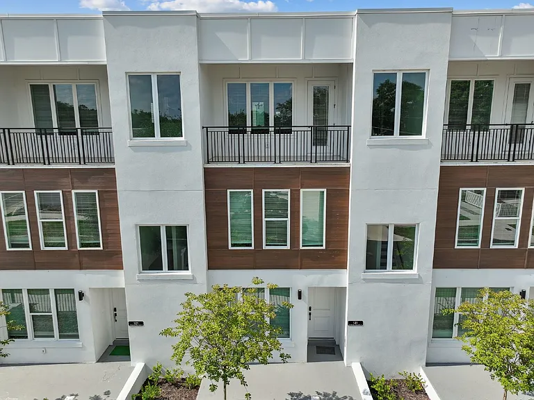 121 E Warren Ave #4 — Photo 30