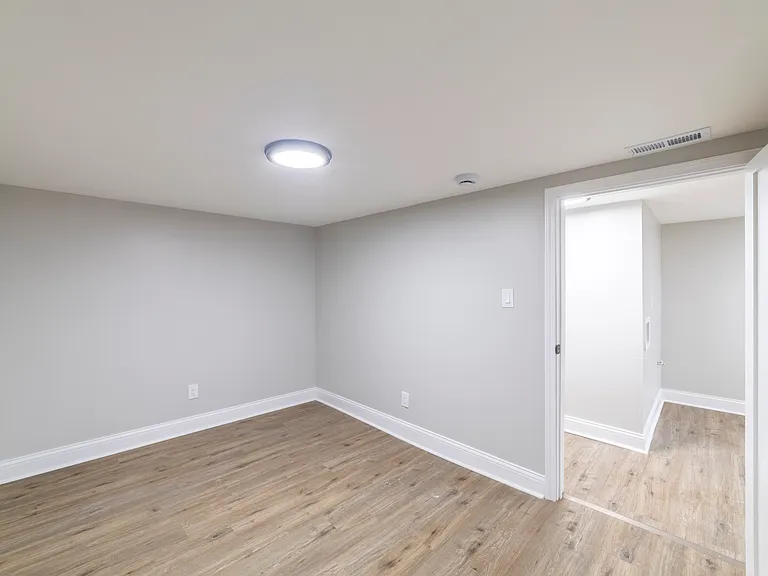 2545 Polk St — Photo 4