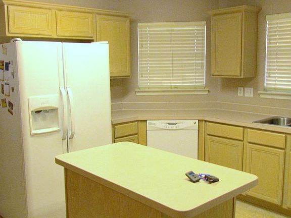 4th image of 201 Villacrest Dr