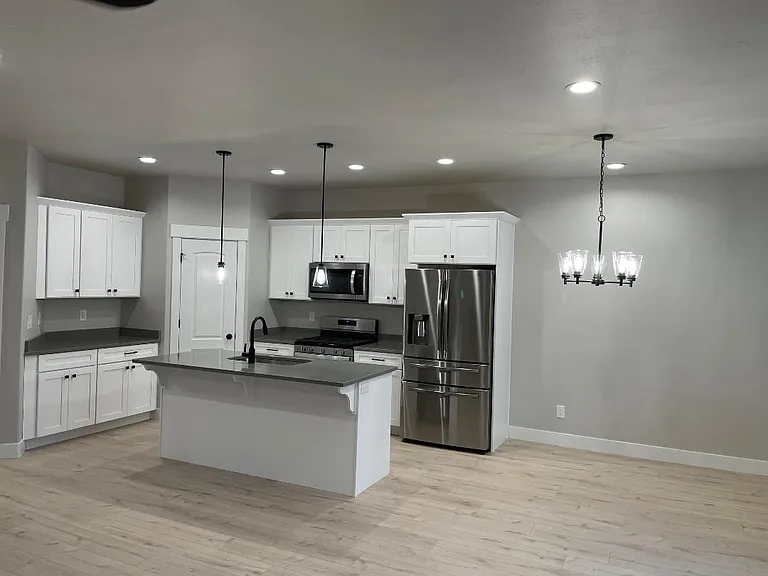 3760 W Big Horn Dr — Photo 3