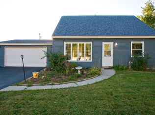 628 Old Forge Rd, Valparaiso, IN 46385