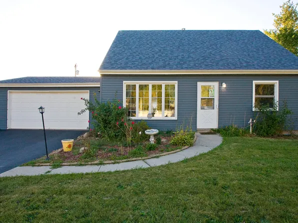 628 Old Forge Rd, Valparaiso, IN 46385