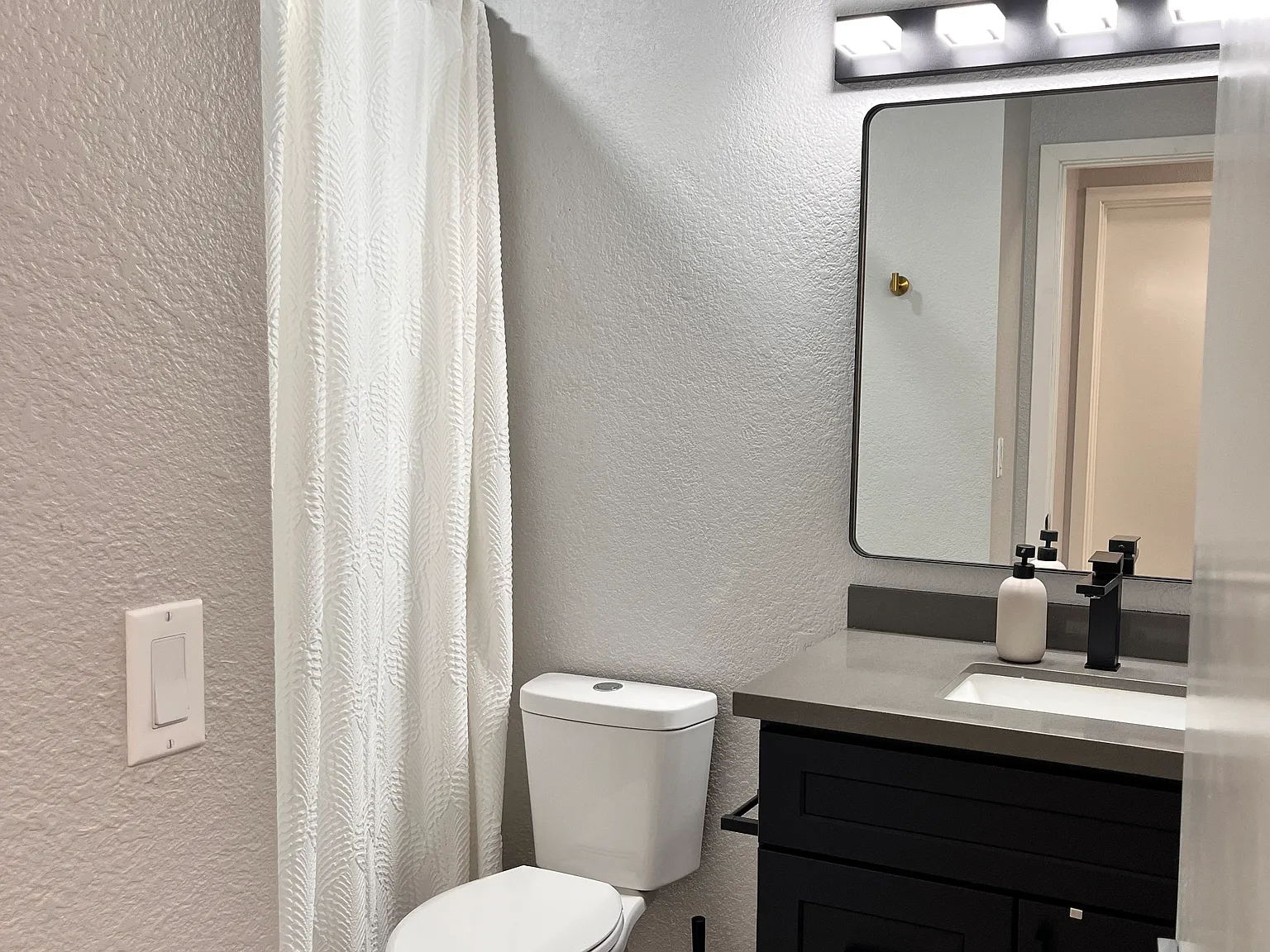 Foxgrove Dr, Las Vegas — Photo 3