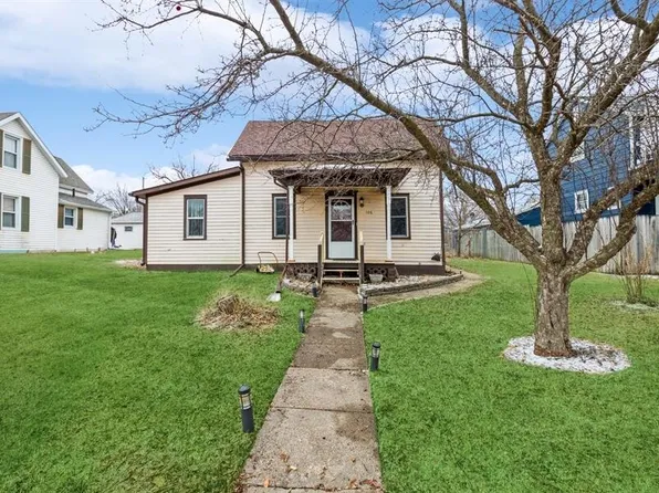 106 N Linn St, Roland, IA 50236