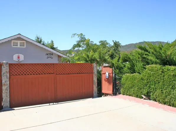 14706 Deer Bank Rd, Lake Hughes, CA 93532