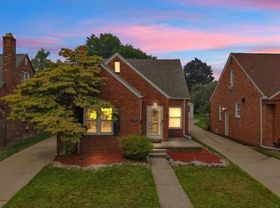 811 Mayburn St, Dearborn, MI 48128