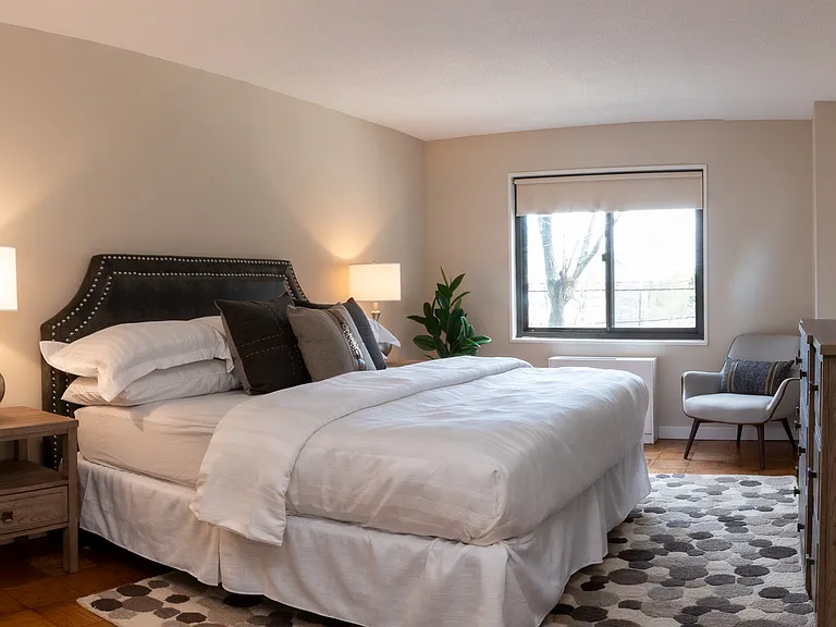 The PIERRE Apartments — Photo 17