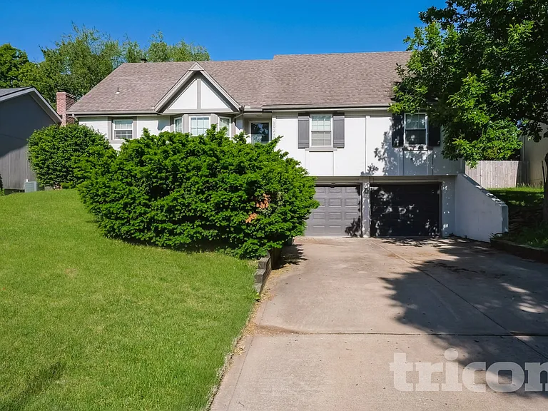 10218 Haskins St — Photo 1