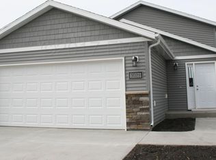 3028 38th Ave S, Moorhead, MN 56560