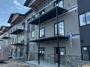 2380 Cleroux Cres #208, Ottawa, ON K1W 1A2