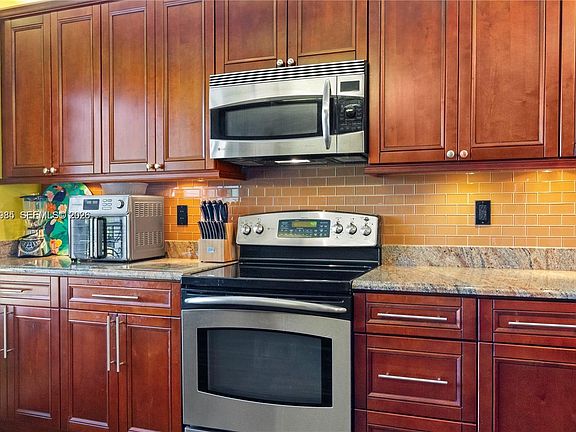 5th image of 5519 Fairway Park Dr APT 203