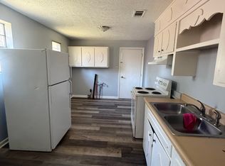 1058 Dennis St, Macon, GA 31217