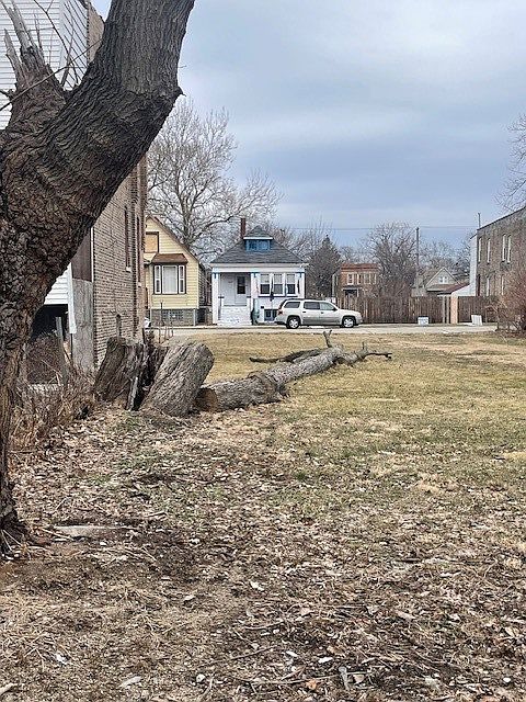 1st image of 6608 S Carpenter St
