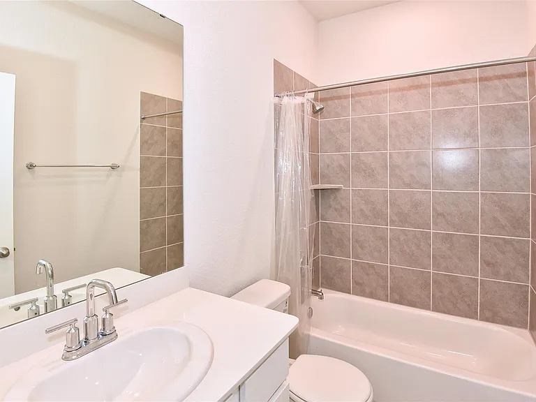 241 Serpens St — Photo 13