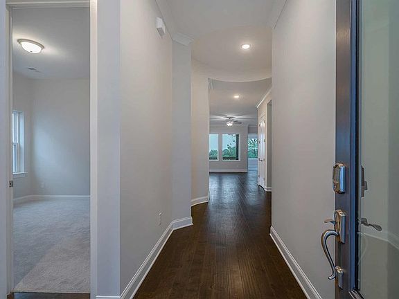 The Rutledge - Entry