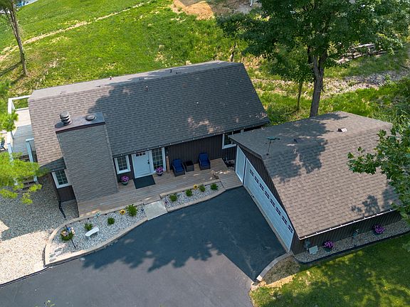 4th image of 52 Jefferson Valley