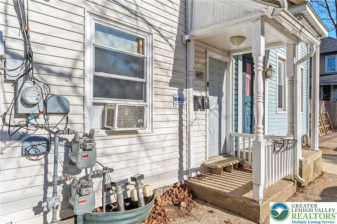 Building Photo - 417 McCartney St #1
