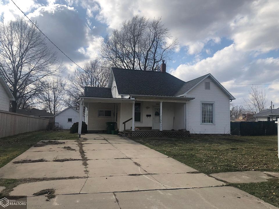 503 West St Bloomfield Ia 52537 Mls 5697878 Zillow