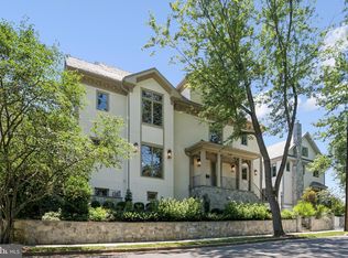 5537 Hawthorne Pl NW, Washington, DC 20016