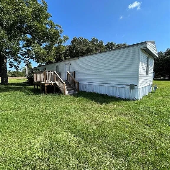32 Miles Park Rd — Photo 1