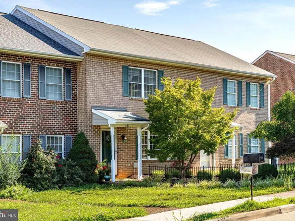 293 Emerald Dr, Harrisonburg, VA 22801