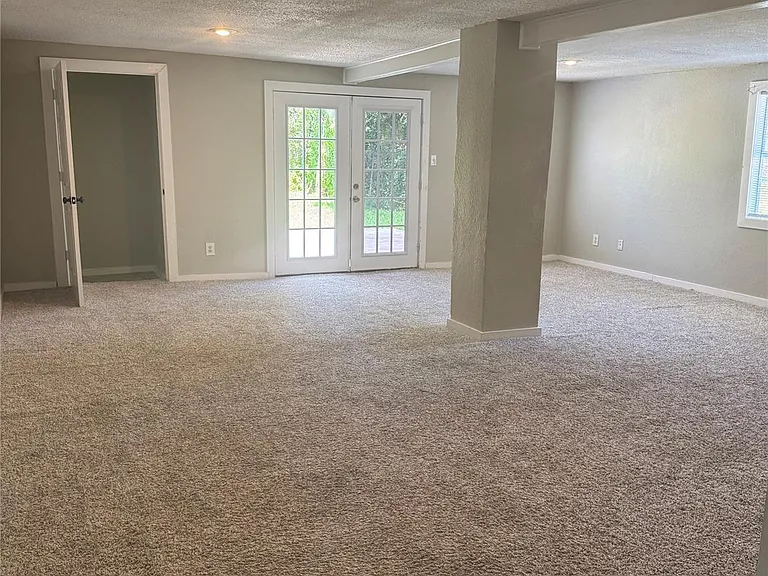 1319 Lyric Ln — Photo 6
