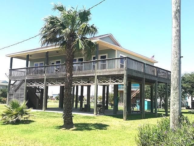 1st image of 878 Gulfview Dr