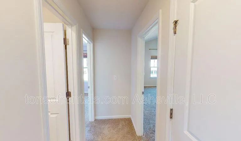 354 Tavernier Ln — Photo 24