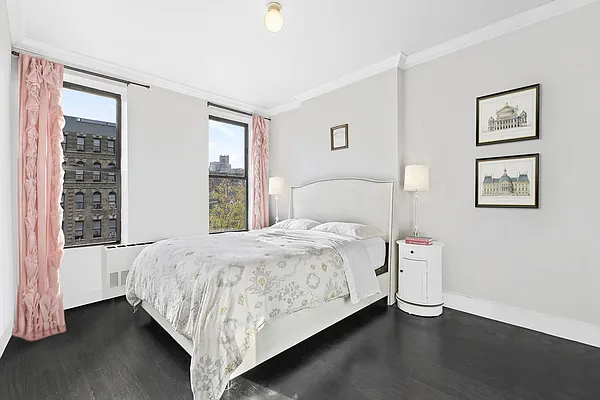 Sold by Compass | media 1