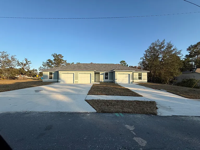 3450 Everett Ave — Photo 2