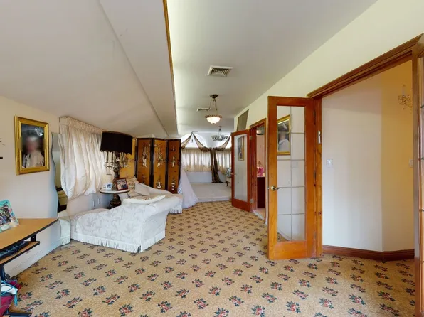 2112 Avenue L image 15 of 23