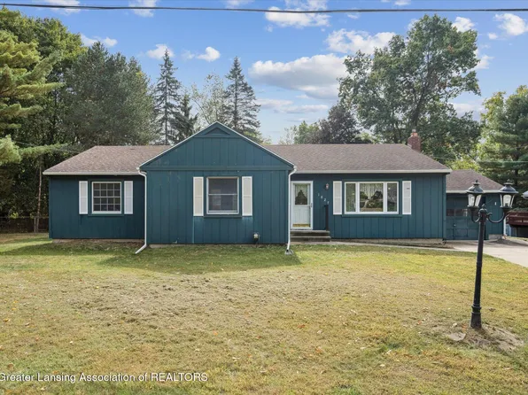 1827 Towner Rd, Haslett, MI 48840
