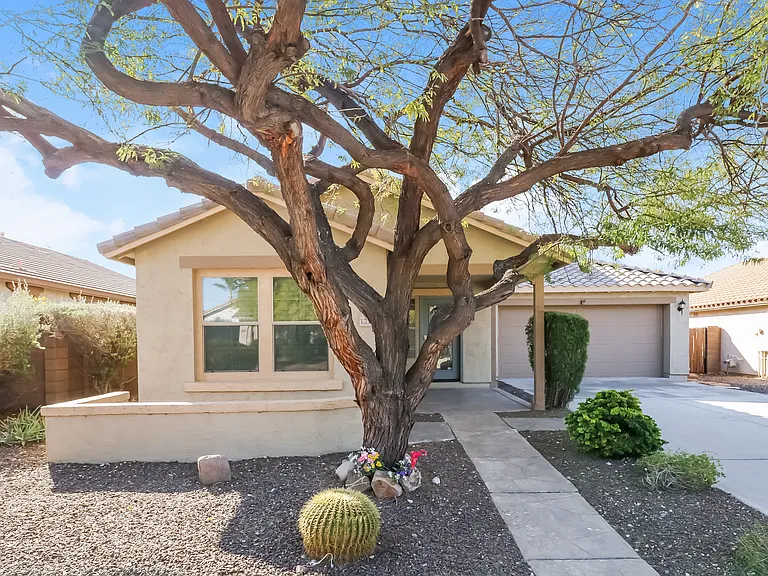 12751 W Desert Mirage Dr — Photo 2