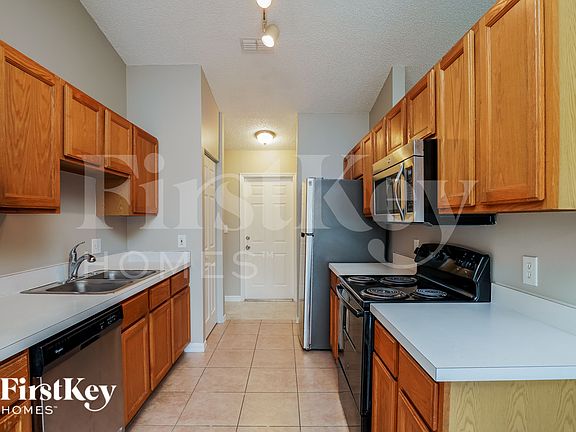5th image of 1111 Roan Ct