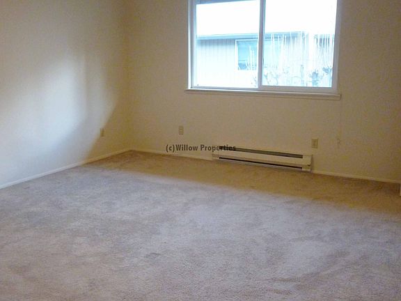 3rd image of 5910 N 15th St APT B104