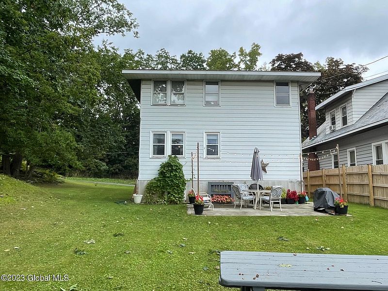 2nd image of 19 Tampa Avenue