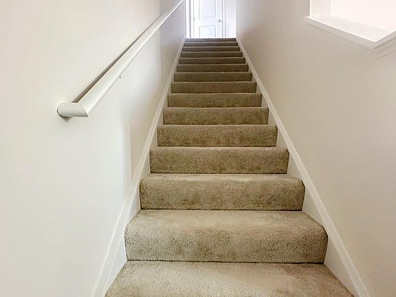 5th image of 83 Charlotte St