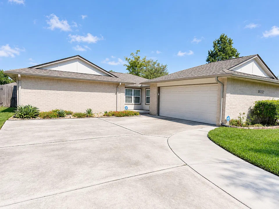 14242 Galvani Dr