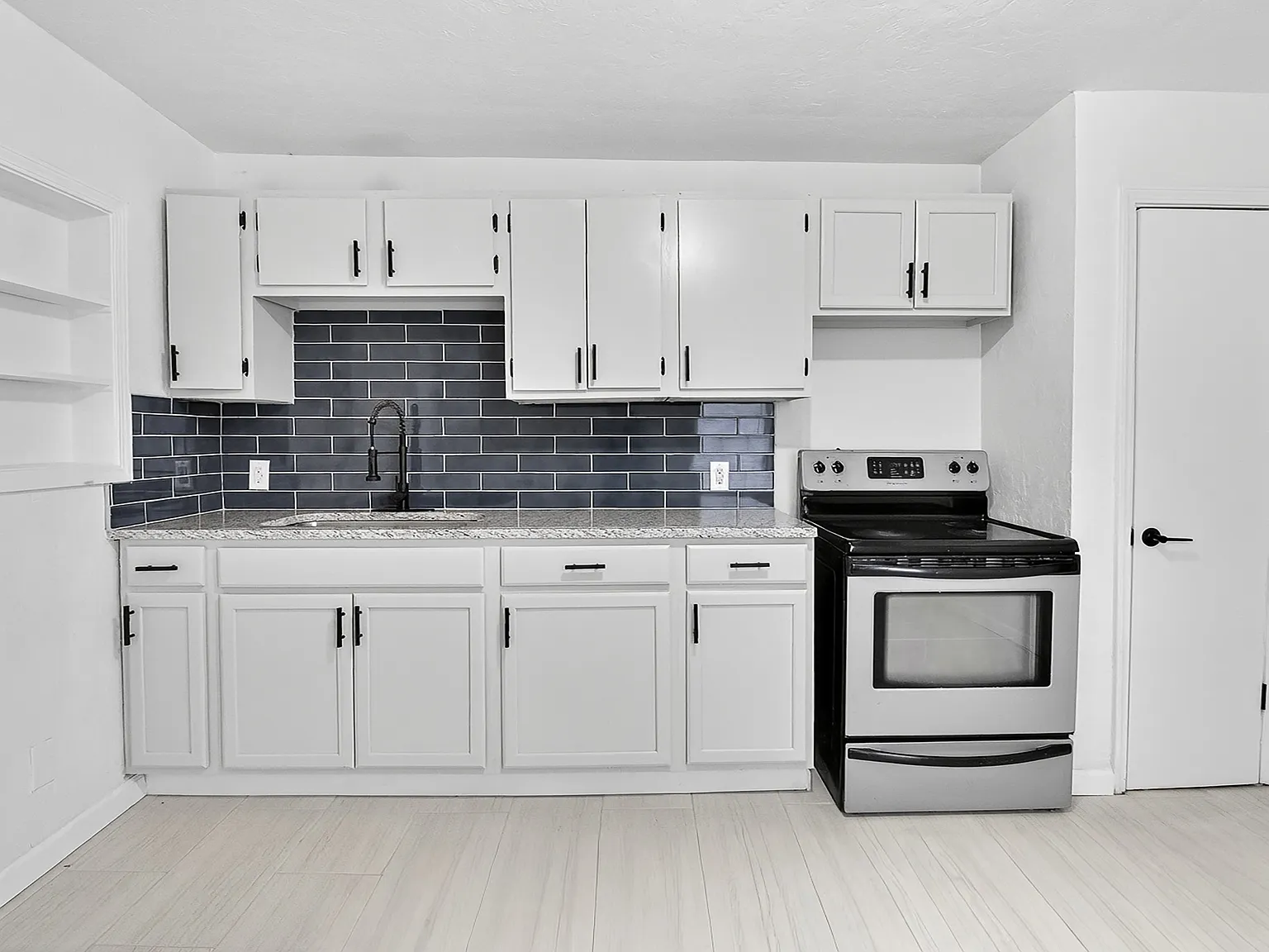 2 bed, 832 sqft, $1,500 — Photo 4
