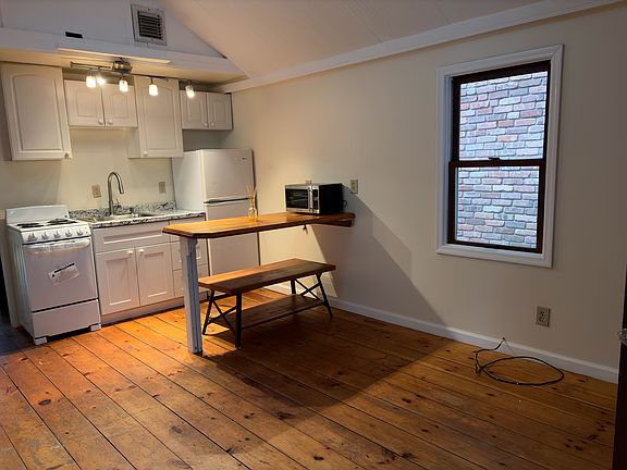 2nd image of 110 Robbins St