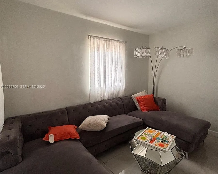 1361 NW 28th St
