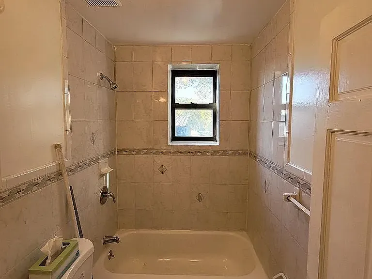 210 N 15th St #9C — Photo 9
