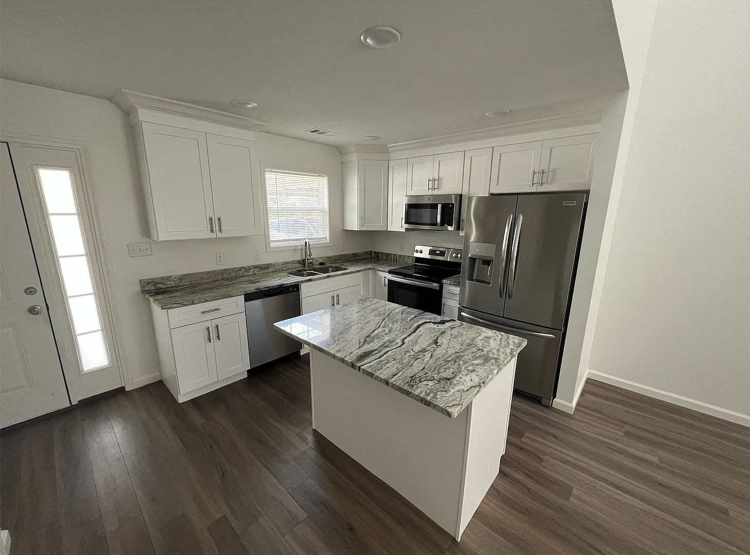 4303 - 4710 Antosh Circle Unit 4 — Photo 2