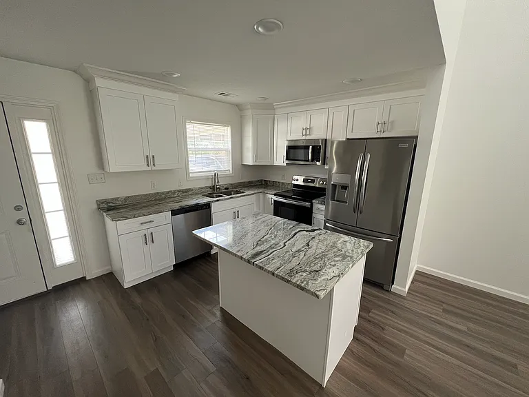 4710 Antosh Cir #4 — Photo 3